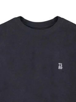T-shirt bleu foncé à coupe droite pourvu d'un col rond et de manches courtes