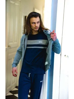 T-shirt bleu nuit avec une coupe droite col rond et à manches longues