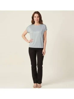 T-shirt bleu pailleté avec une coupe fluide et des ourlets cousus aux manches