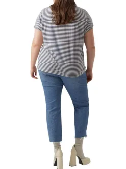 T-shirt bleu rayé avec une coupe droite, un col rond et à manches courtes