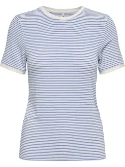 T-shirt bleu à rayures pourvu d'un col rond et de manches courtes