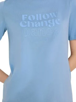T-shirt bleu uni pourvu de manches courtes et d'un col rond