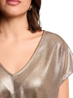 T-shirt bronze effet métallisé pourvu d'un col v et de manches courtes