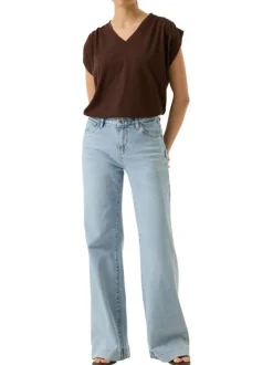 T-shirt chocolat uni avec une coupe droite et des manches courtes