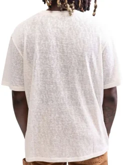 T-shirt écru chiné avec un col rond une coupe droite et des manches courtes