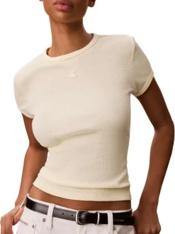 T-shirt écru à coupe droite pourvu d'un col rond et de manches courtes