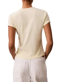 T-shirt écru à coupe droite pourvu d'un col rond et de manches courtes