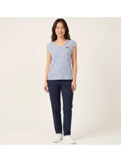 T-shirt écru pourvu de rayures bleues horizontales et d'un col rond