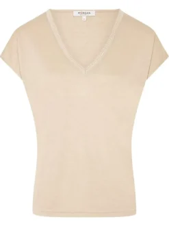 T-shirt écru uni à coupe ajustée, col v à liseré métallisé et à manches courtes