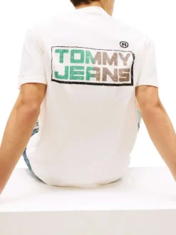 T-shirt en coton beige imprimé avec une coupe droite et un col rond