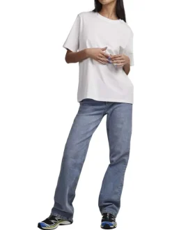 T-shirt en coton biologique blanc uni avec un col rond et une coupe droite