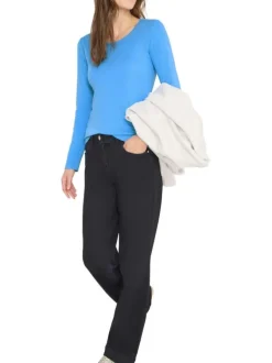 T-shirt en coton biologique bleu uni pourvu d'une coupe ajustée