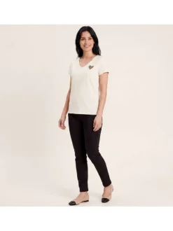T-shirt en coton biologique écru à coupe droite pourvu d'un col v
