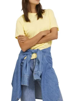 T-shirt en coton biologique jaune pourvu d'un col rond et de manches courtes