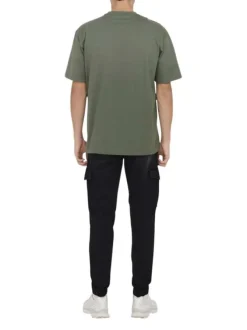 T-shirt en coton biologique olive uni à coupe droite et col rond