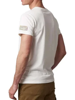 T-shirt en coton blanc avec un imprimé militaire à l'avant et un col rond