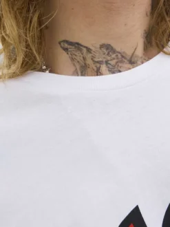 T-shirt en coton blanc imprimé avec une coupe droite et un col rond