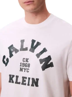 T-shirt en coton blanc uni avec une coupe droite et un col rond