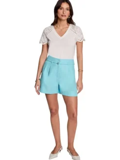 T-shirt en coton blanc uni à col v avec des manches courtes en dentelle