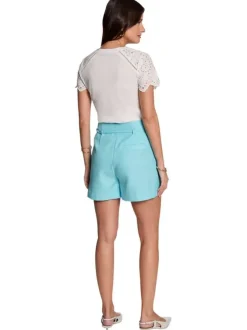 T-shirt en coton blanc uni à col v avec des manches courtes en dentelle