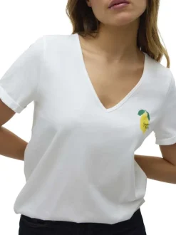 T-shirt en coton blanc uni à col v avec un petit imprimé à la poitrine