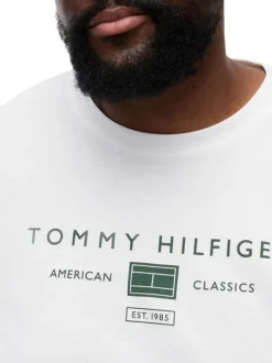 T-shirt en coton blanc uni pourvu d'un col rond et d'une coupe droite
