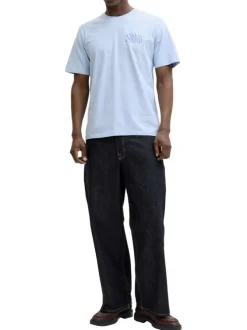 T-shirt en coton bleu ciel imprimé avec une coupe droite et un col rond