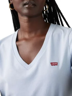 T-shirt en coton bleu ciel uni avec une coupe ajustée un col v et le logo brodé