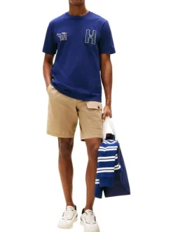 T-shirt en coton bleu fantaisie avec un col rond et des manches courtes