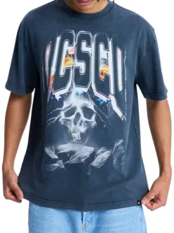 T-shirt en coton bleu marine avec un col rond et une coupe droite