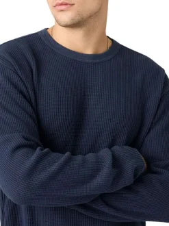 T-shirt en coton bleu marine en maille gaufrée avec un col rond