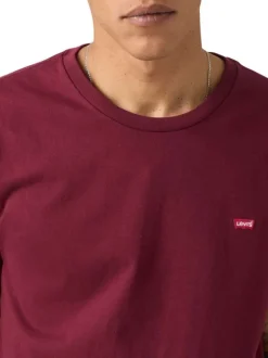 T-shirt en coton bordeaux uni avec col rond et des manches courtes