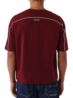 T-shirt en coton bordeaux uni avec une coupe cropped et un col rond