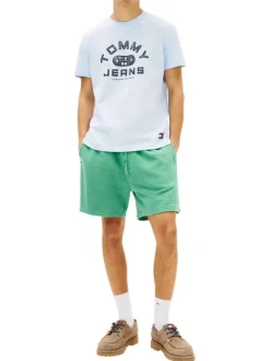 T-shirt en coton ciel imprimé avec une coupe droite et un col rond