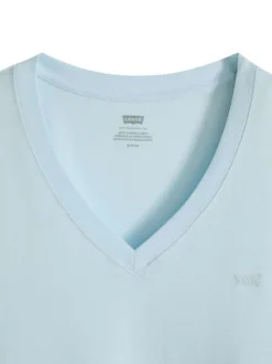 T-shirt en coton ciel uni à coupe ajustée pourvu d'un col v côtelé