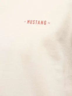 T-shirt en coton écru à imprimé avec une coupe droite et un col rond