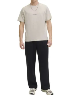T-shirt en coton écru uni avec une coupe droite et un col rond