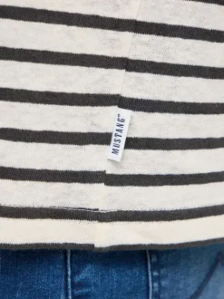 T-shirt en coton et lin mélangé blanc à rayures pourvu d'un col v