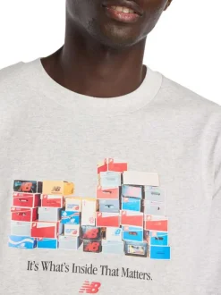 T-shirt en coton gris avec un imprimé, une coupe droite et un col rond