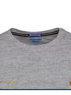 T-shirt en coton gris chiné avec drapeau floqué en marine et rouge sur la poitrine coupe droite