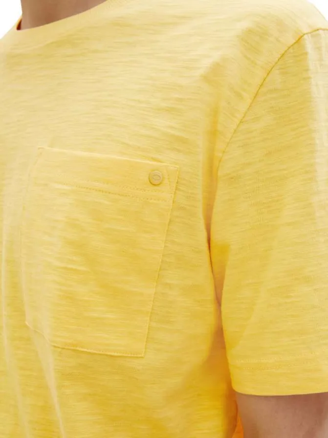 T-shirt en coton jaune uni avec une coupe droite et un col rond