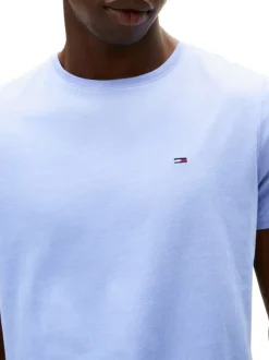 T-shirt en coton lavande uni avec une coupe droite et un col rond