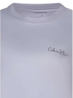T-shirt en coton lilas uni avec une coupe droite et un col rond