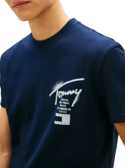 T-shirt en coton marine imprimé avec une coupe droite et un col rond