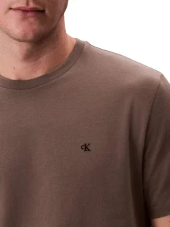T-shirt en coton marron clair uni avec le logo brodé en petit et à col rond