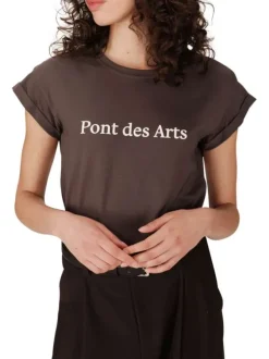 T-shirt en coton marron imprimé avec un col rond et une coupe droite