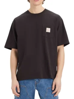 T-shirt en coton noir uni avec une coupe regular fit et une poche plaquée