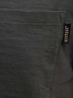 T-shirt en coton noir uni pourvu d'une poche plaquée sur le coeur
