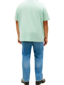 T-shirt en coton pistache uni avec une coupe droite et un col rond