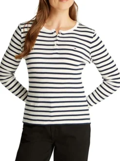 T-shirt en coton régénératif blanc rayé ajusté à col rond à boutons
